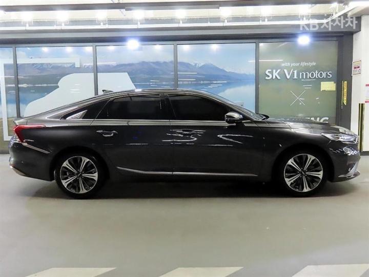 Kia K8 — miniaturë 3