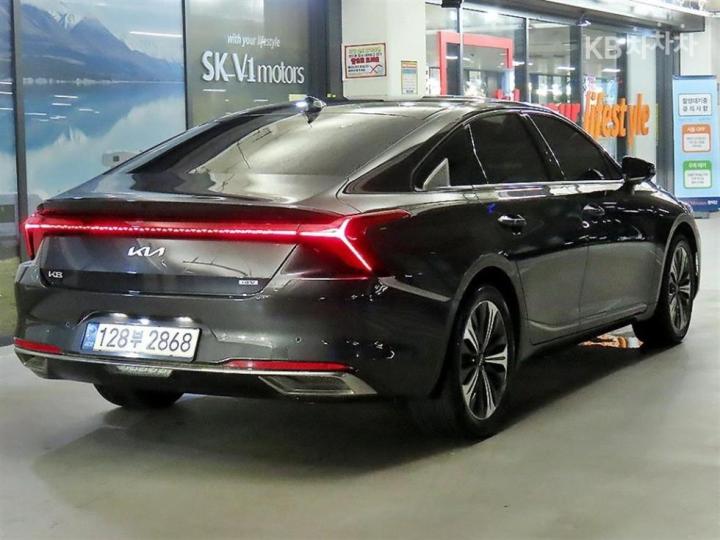 Kia K8 — miniaturë 4