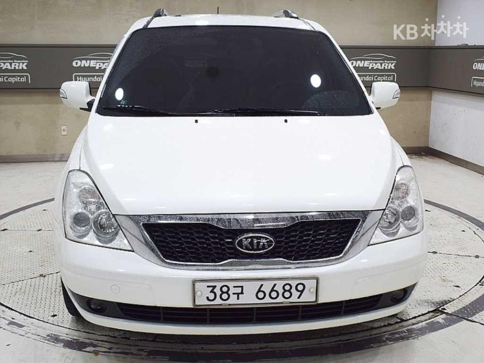 Kia Carnival — miniaturë 2