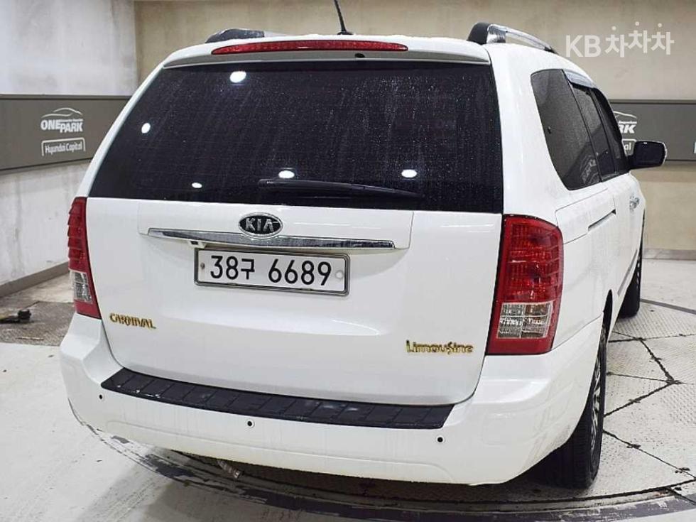 Kia Carnival — miniaturë 3