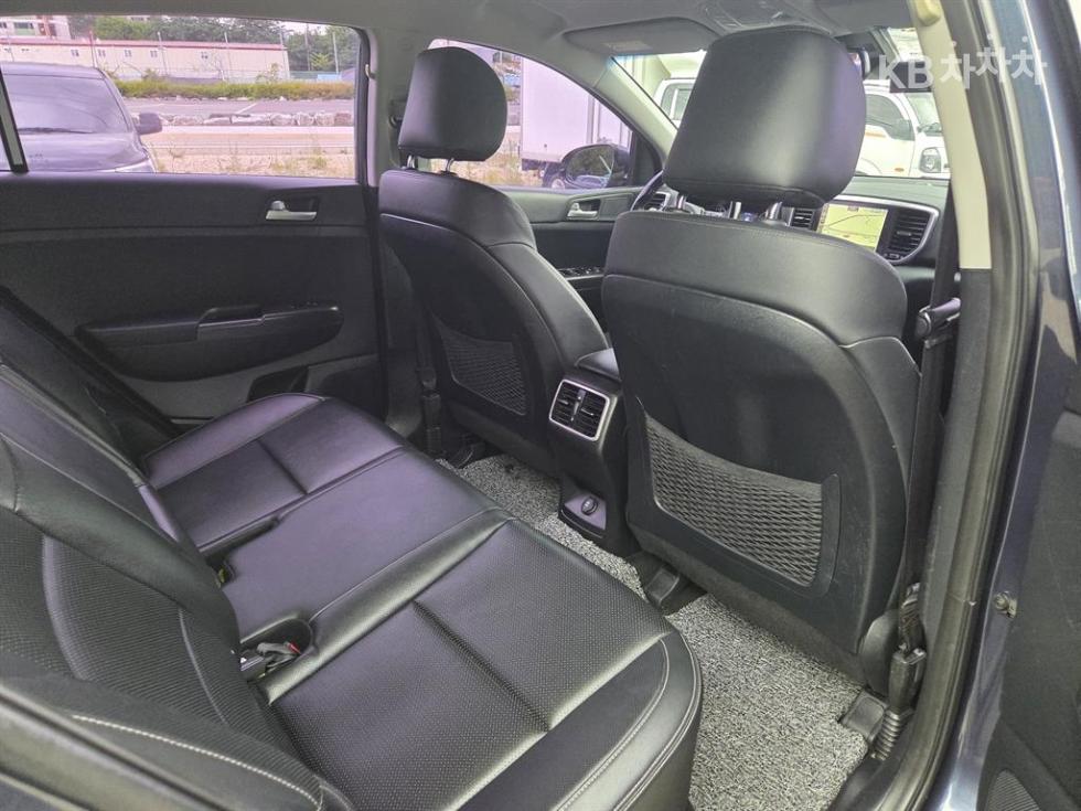 Kia Sportage — miniaturë 9