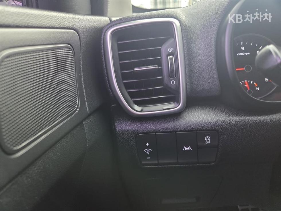 Kia Sportage — miniaturë 16