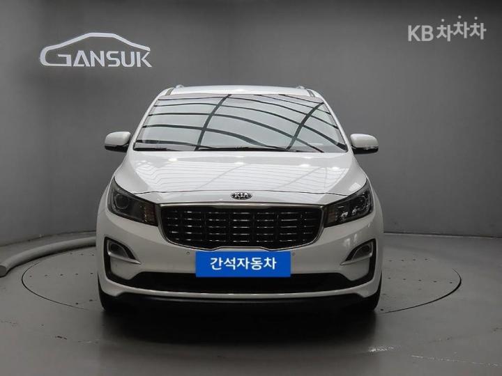 Kia Carnival 11  seats 2.2  diesel  prestige — foto 1
