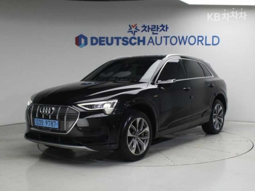 아우디 e-트론 2021년식 아우디 e-tron 55 quattro 기본형