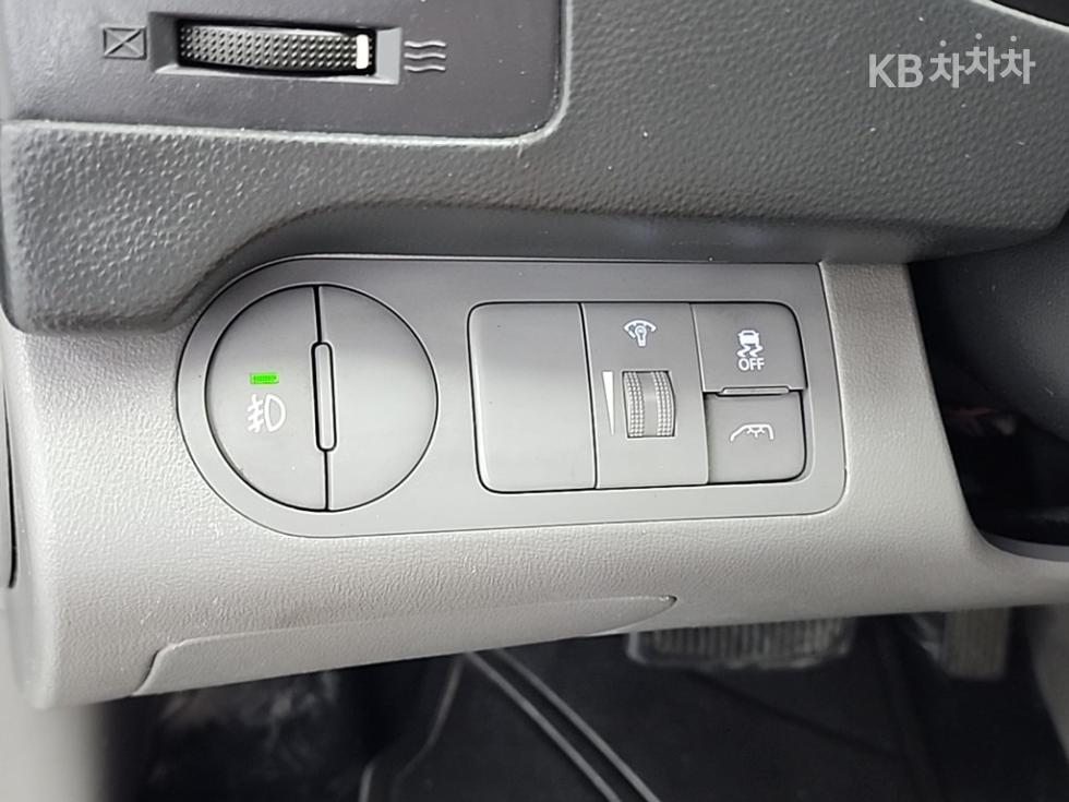 Hyundai Starex — miniaturë 16