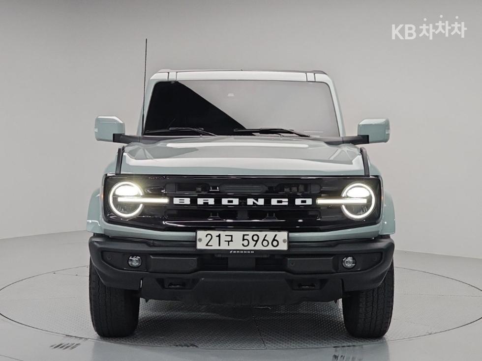 Ford Bronco — miniaturë 2