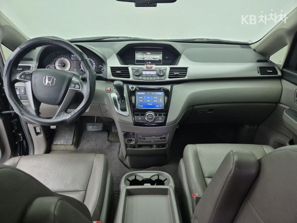 Honda Odyssey — miniaturë 5