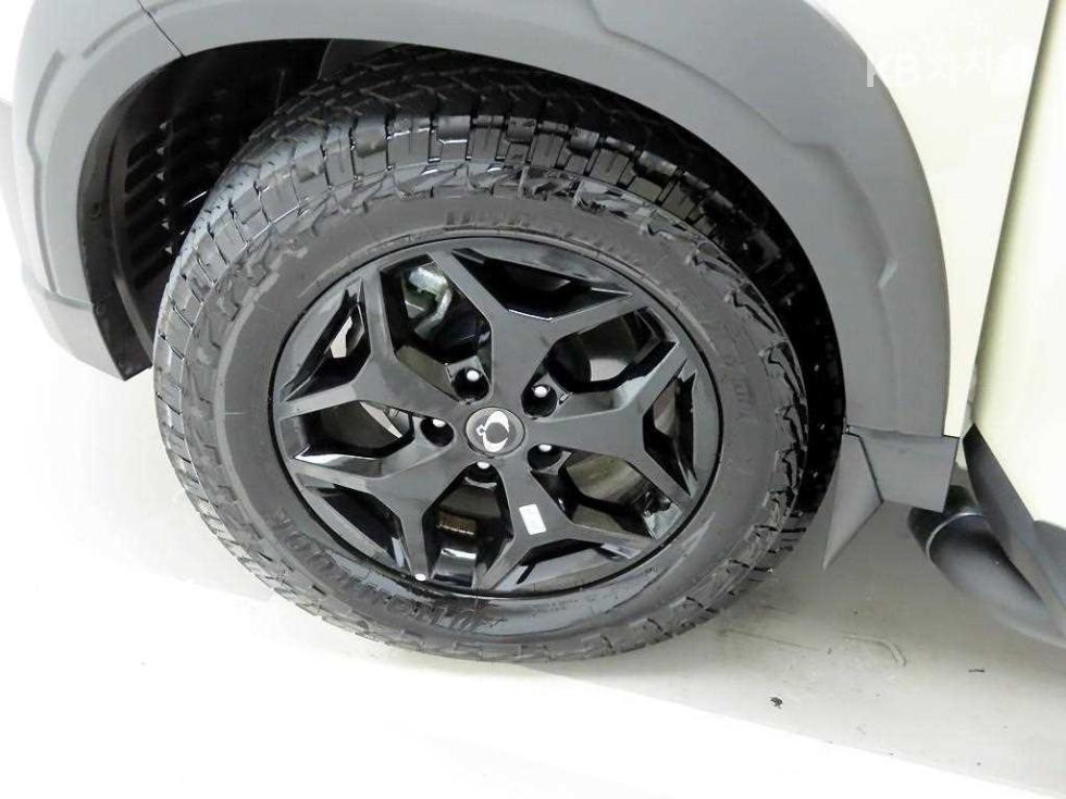 SsangYong Rexton — miniaturë 19