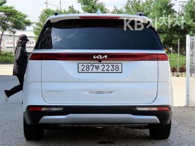 Kia Carnival — miniaturë 4