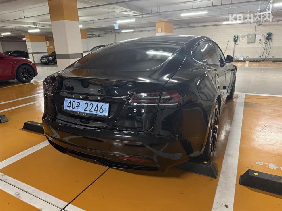 Tesla Model S — miniaturë 4