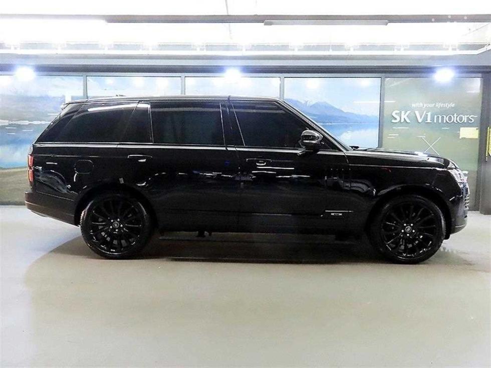 2021 Land Rover Used Car photo