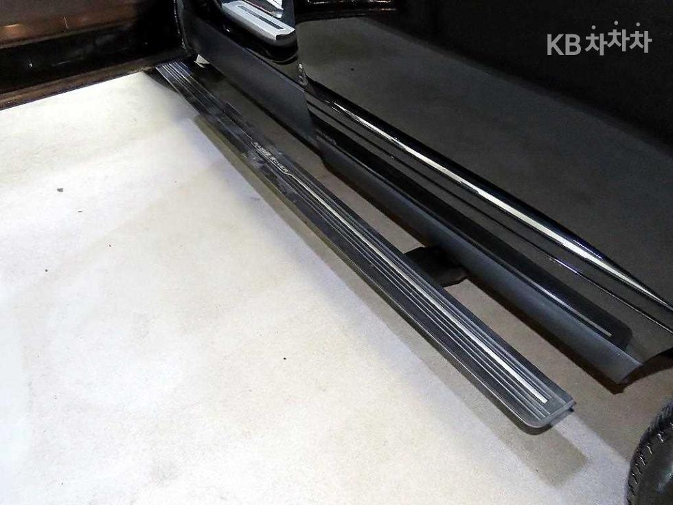 Land Rover Range Rover — miniaturë 15