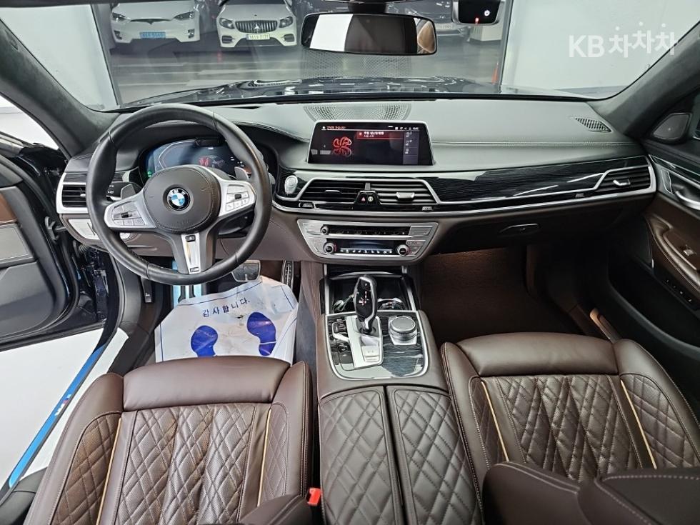 2021 BMW BMW 7 (G11) photo
