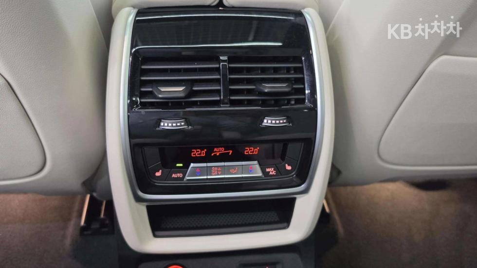 BMW X7 — miniaturë 22