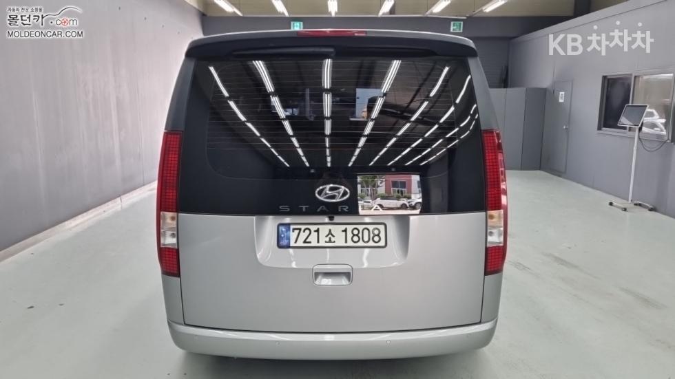 Hyundai Staria — miniaturë 4