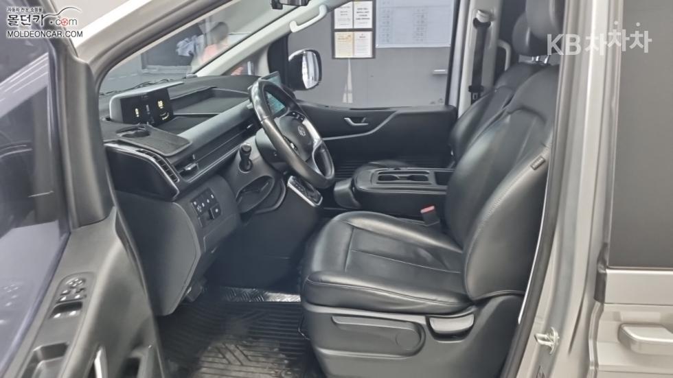 Hyundai Staria — miniaturë 9