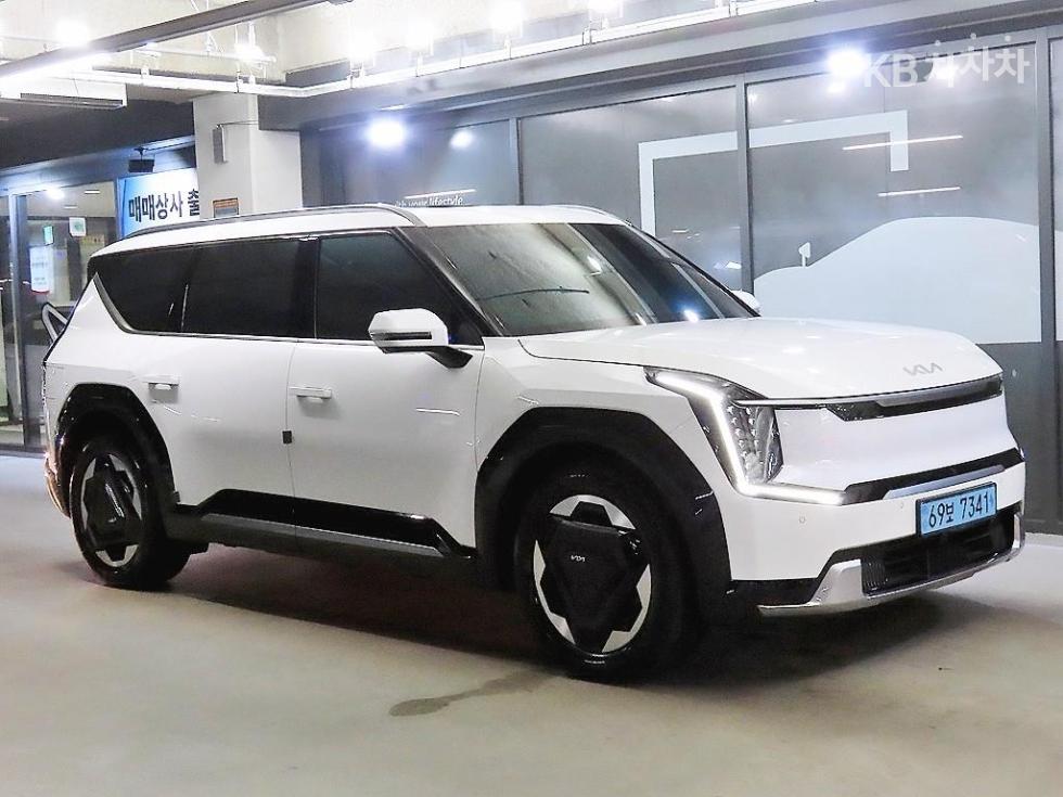 기아 EV9 2023년식 기아 EV9 롱레인지 2WD 어스