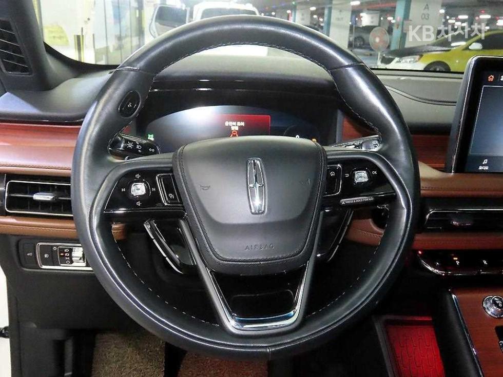 2023 Lincoln 2(U611) photo