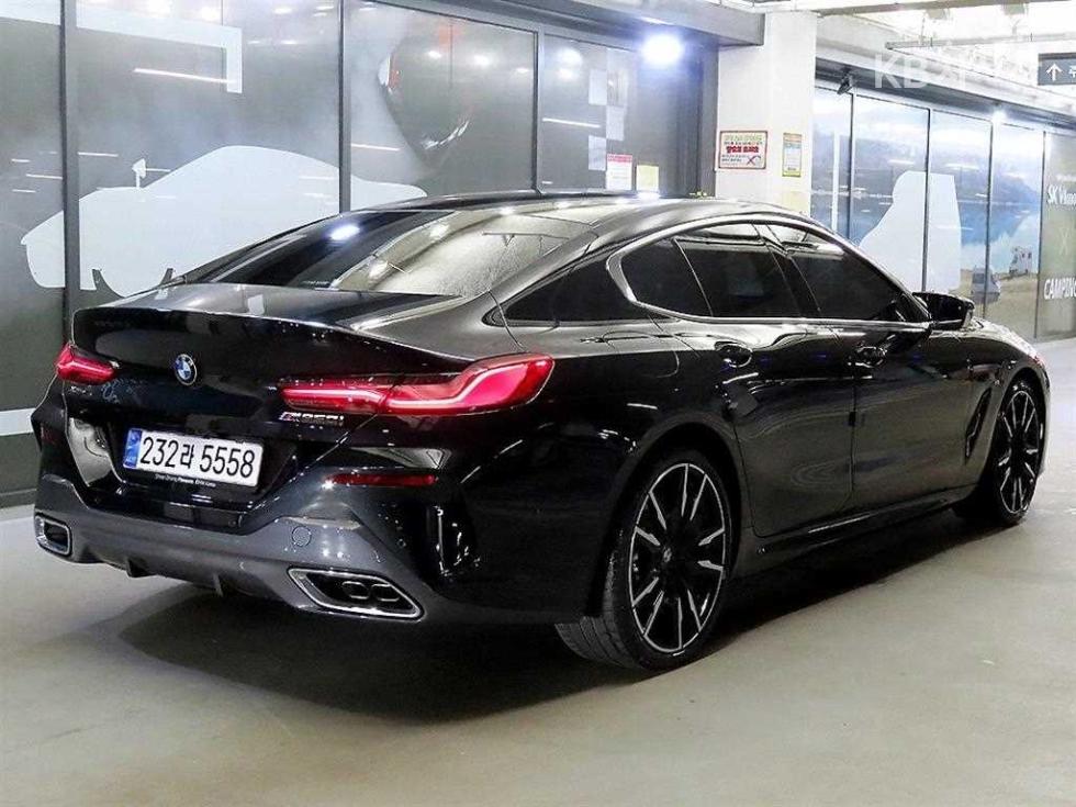 2024 BMW BMW 8 (G15) photo