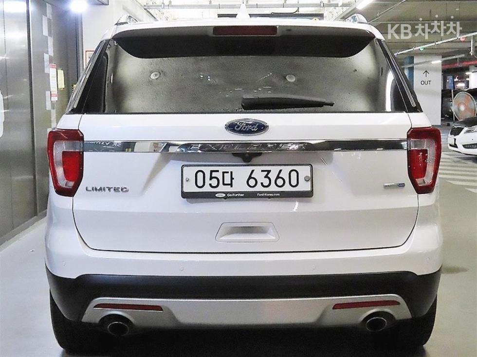 Ford Explorer — miniaturë 5