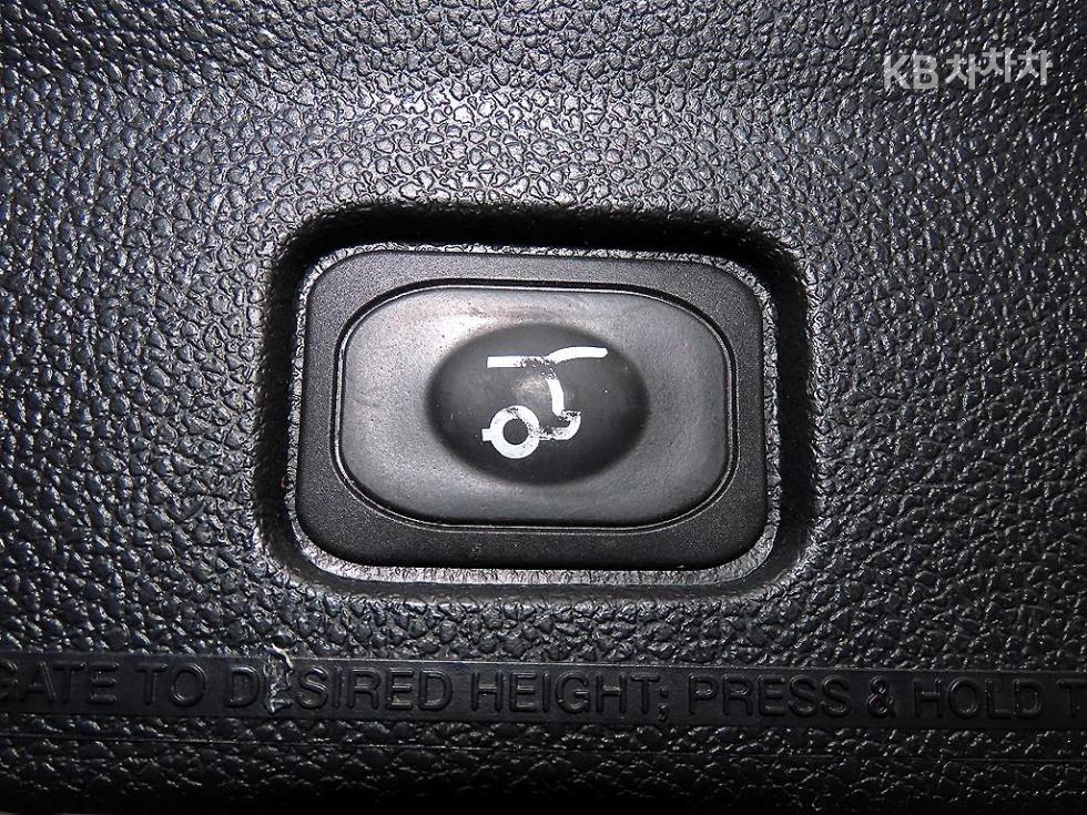 Ford Explorer — miniaturë 15