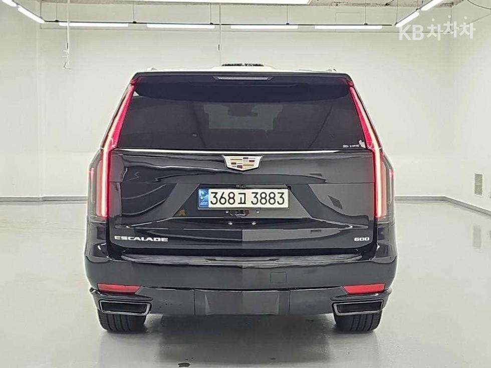 2021 Cadillac ESCALADE(5) photo
