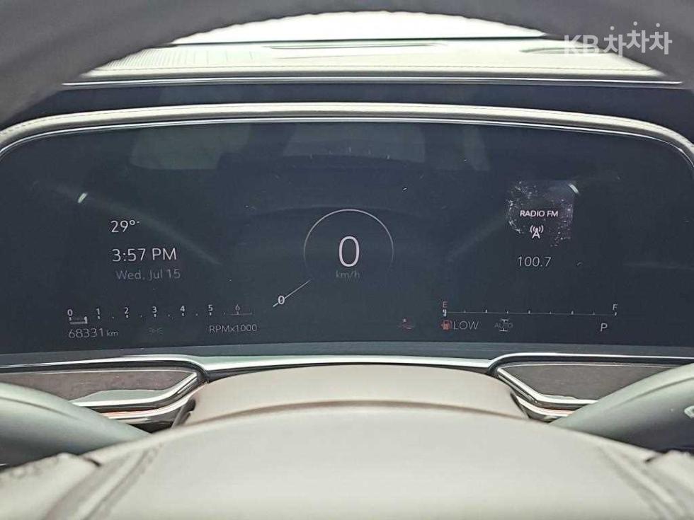 2021 Cadillac ESCALADE(5) photo