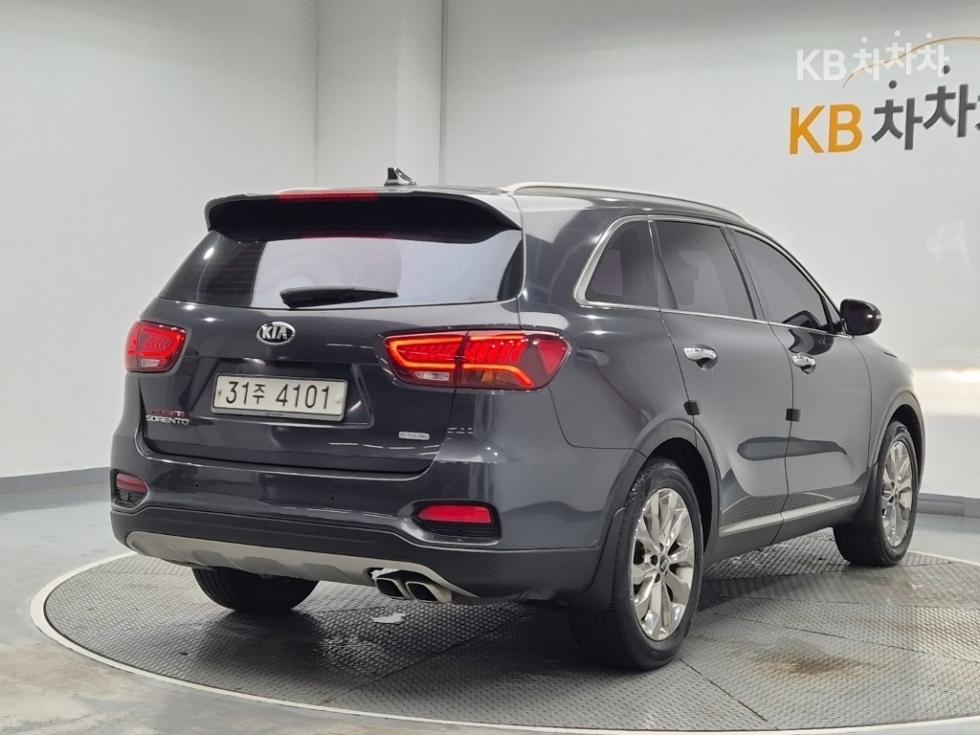 Kia Sorento — miniaturë 3