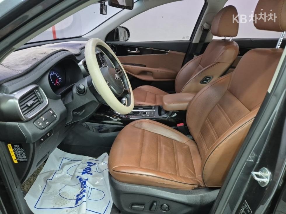 Kia Sorento — miniaturë 11