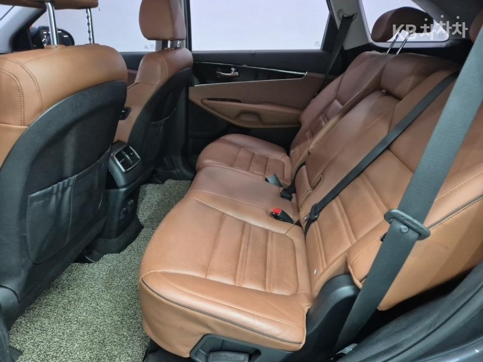 Kia Sorento — miniaturë 12