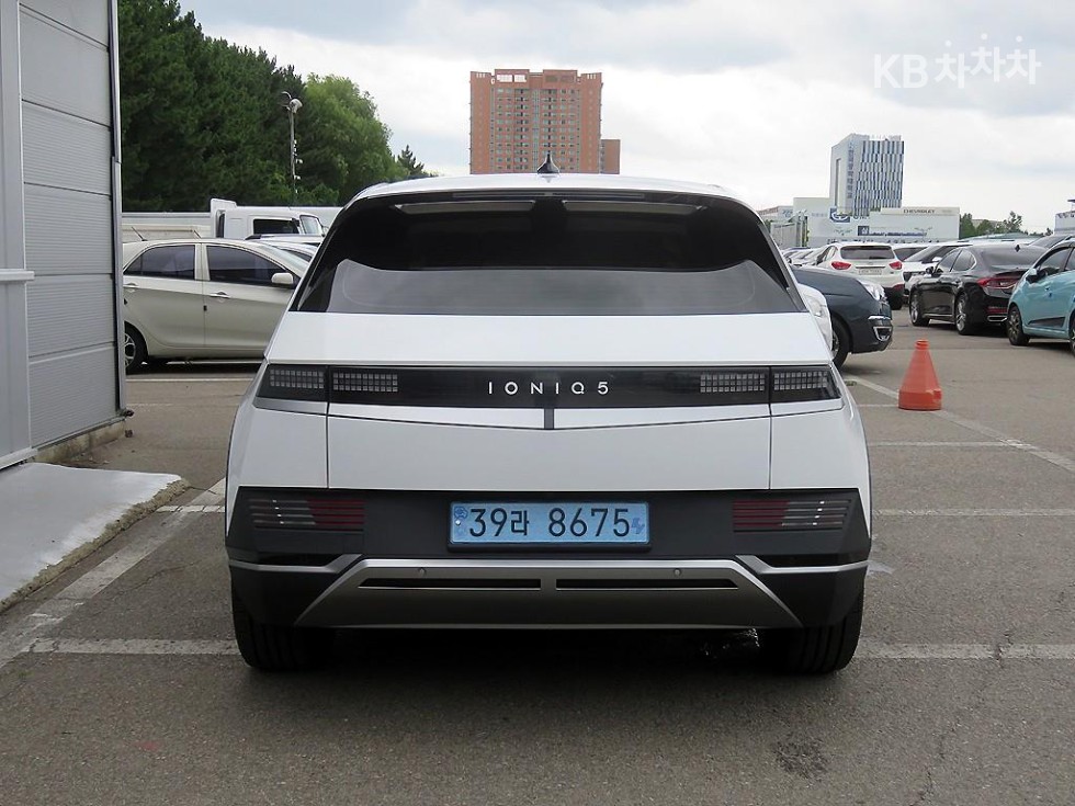 Hyundai IONIQ 5 — miniaturë 3