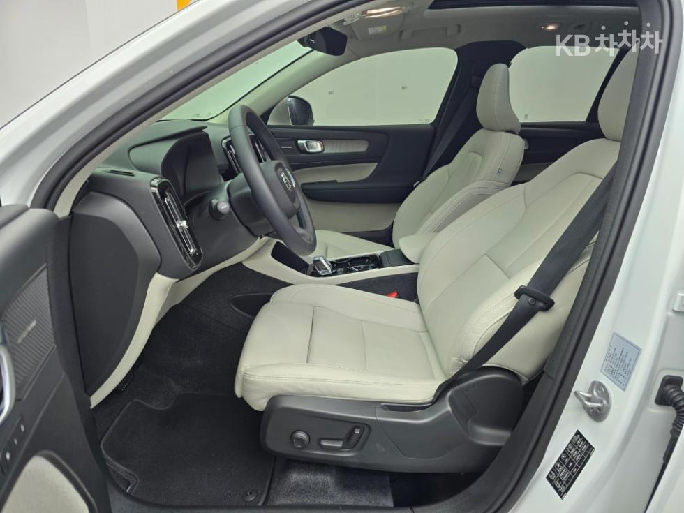 Volvo XC40 — miniaturë 10