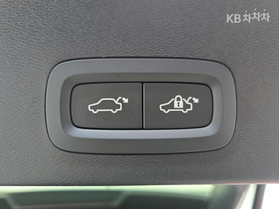Volvo XC40 — miniaturë 20