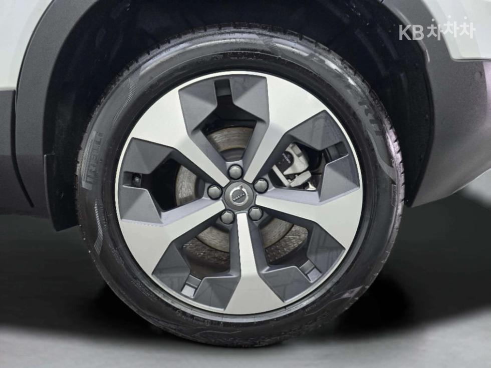 Volvo XC40 — miniaturë 5