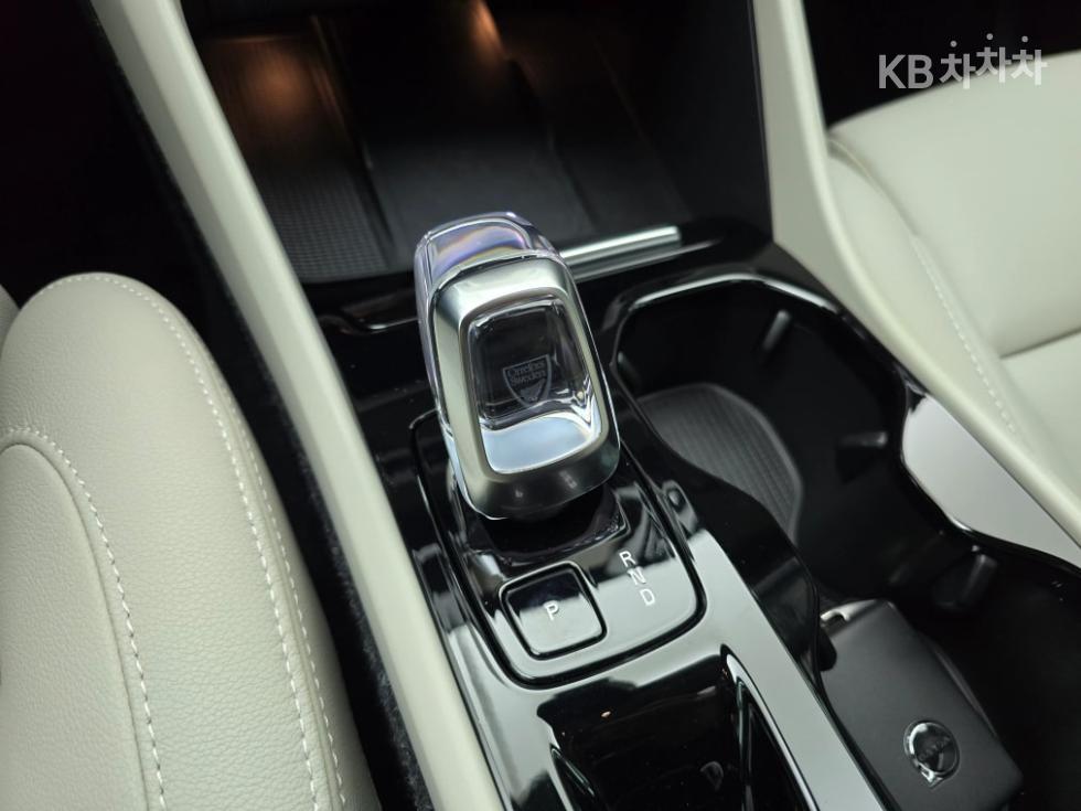 Volvo XC40 — miniaturë 8