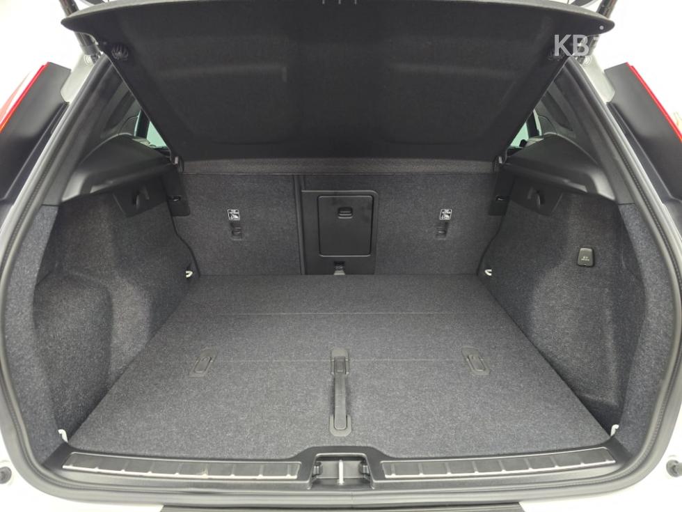 Volvo XC40 — miniaturë 12