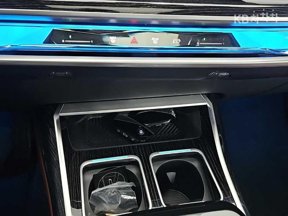BMW 7er — miniaturë 10