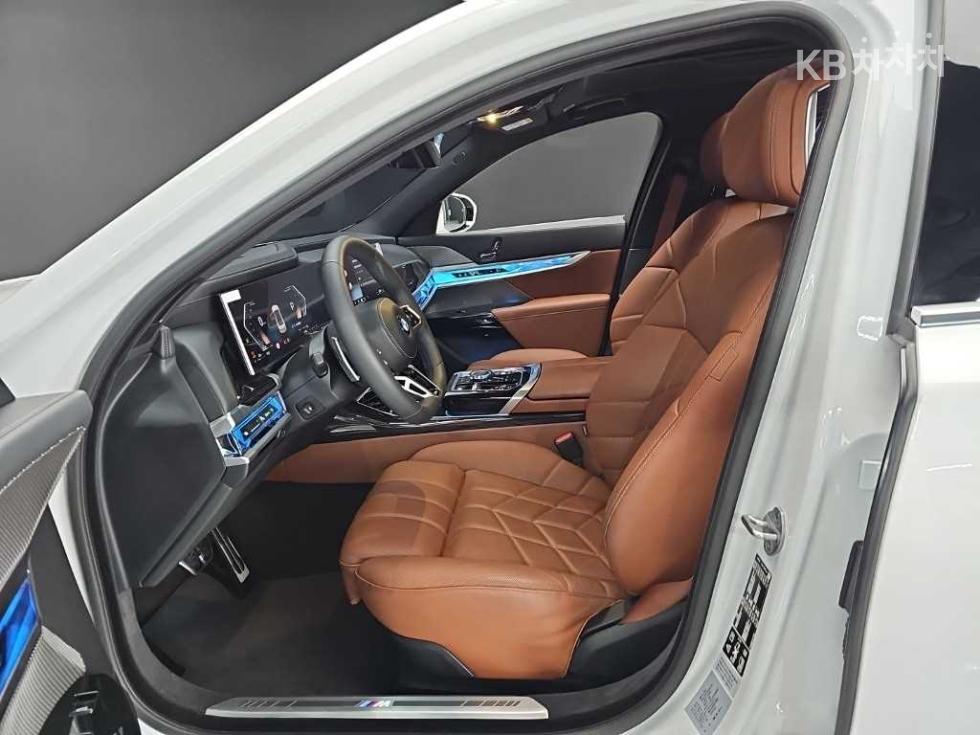 BMW 7er — miniaturë 11