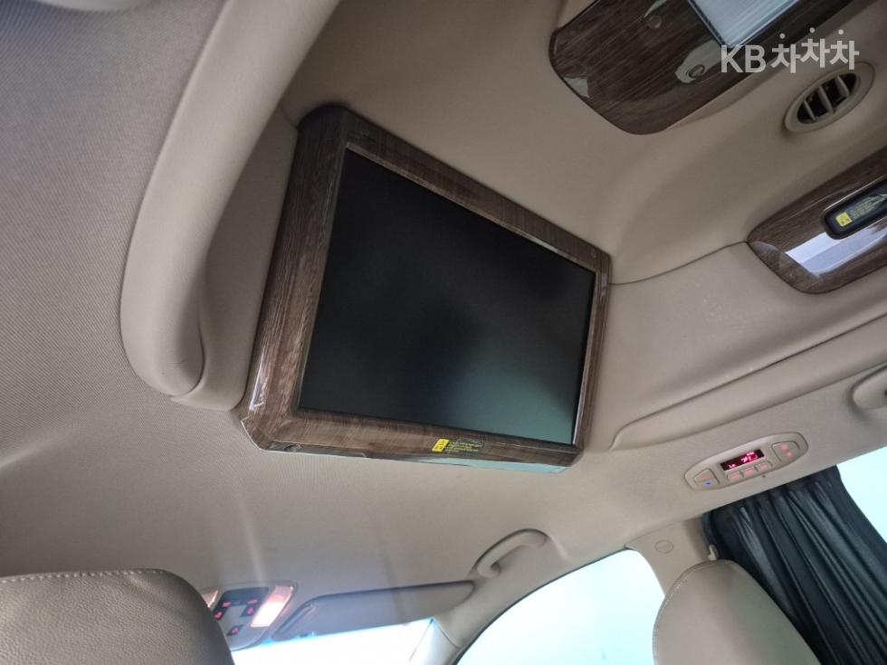 Kia Carnival — miniaturë 7