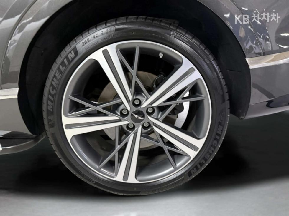 2023 Genesis GV80 COUPE photo