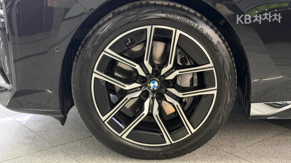 BMW 7er — miniaturë 5