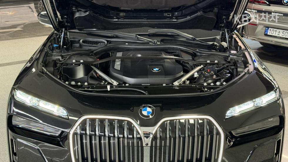 BMW 7er — miniaturë 6
