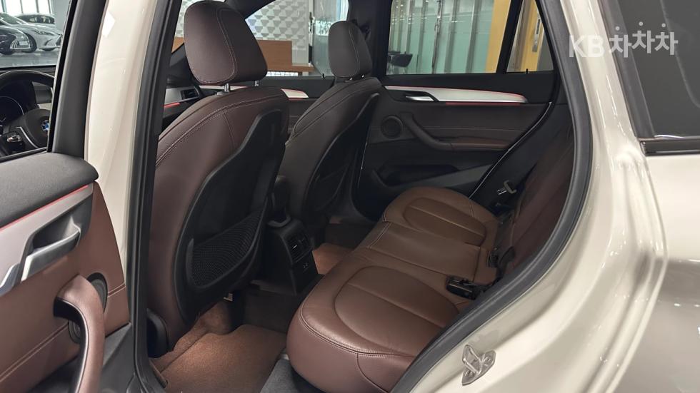 BMW X1 — miniaturë 11
