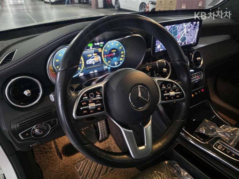 Mercedes-Benz GLC — miniaturë 12