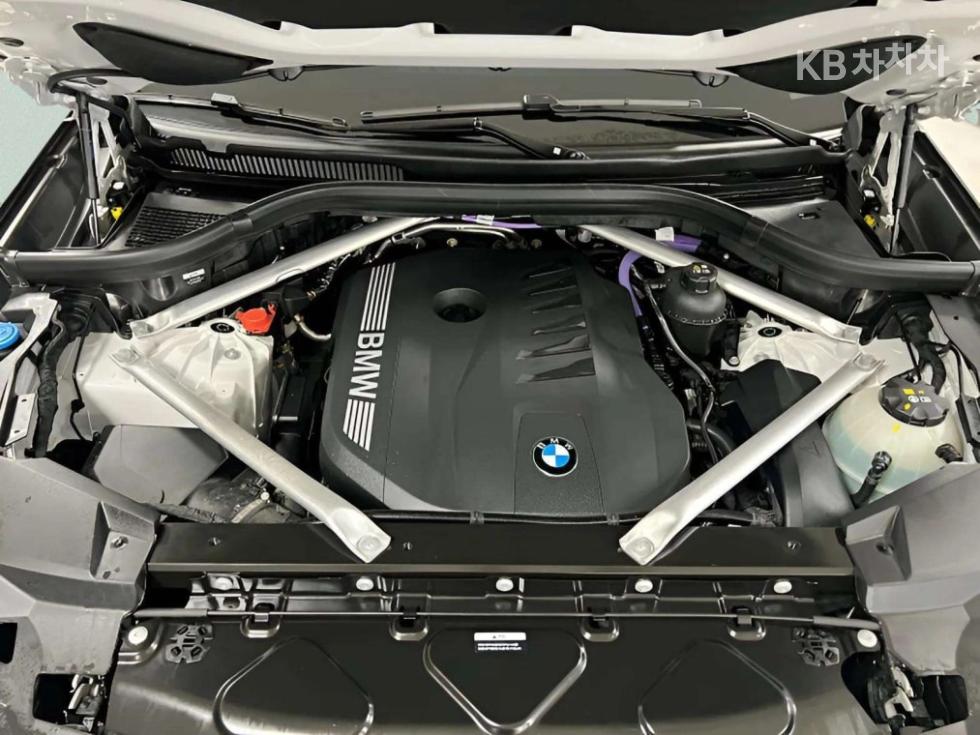 BMW X5 — miniaturë 11