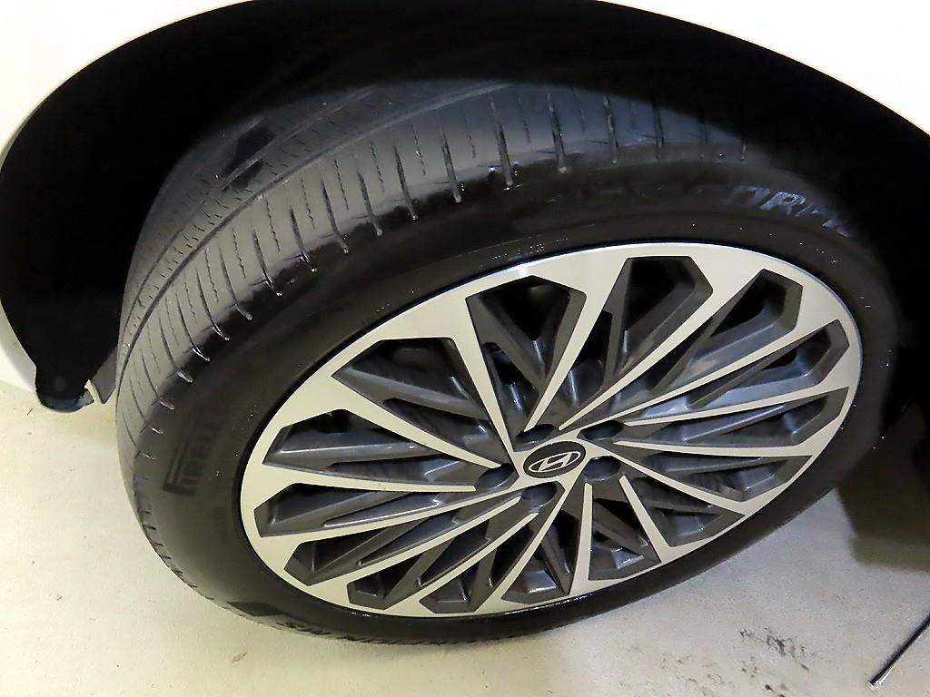 2025 Hyundai Used Car photo