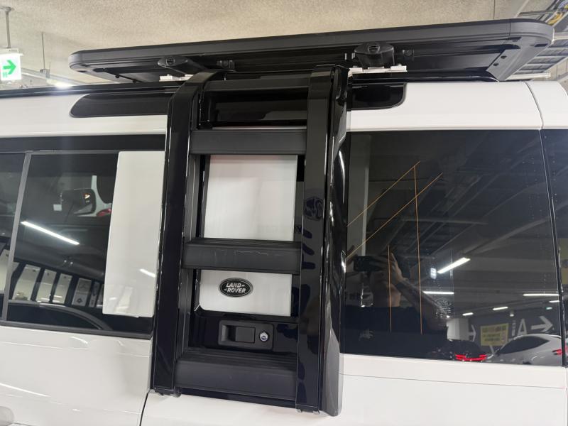 2022 Land Rover (L663) photo
