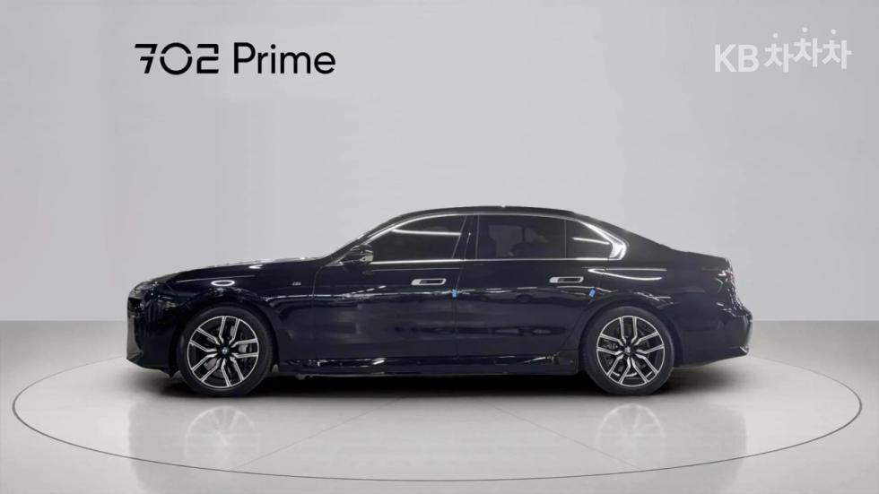 BMW i7 — miniaturë 2
