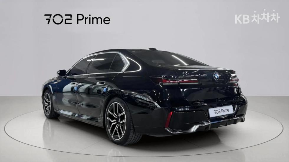 BMW i7 — miniaturë 3