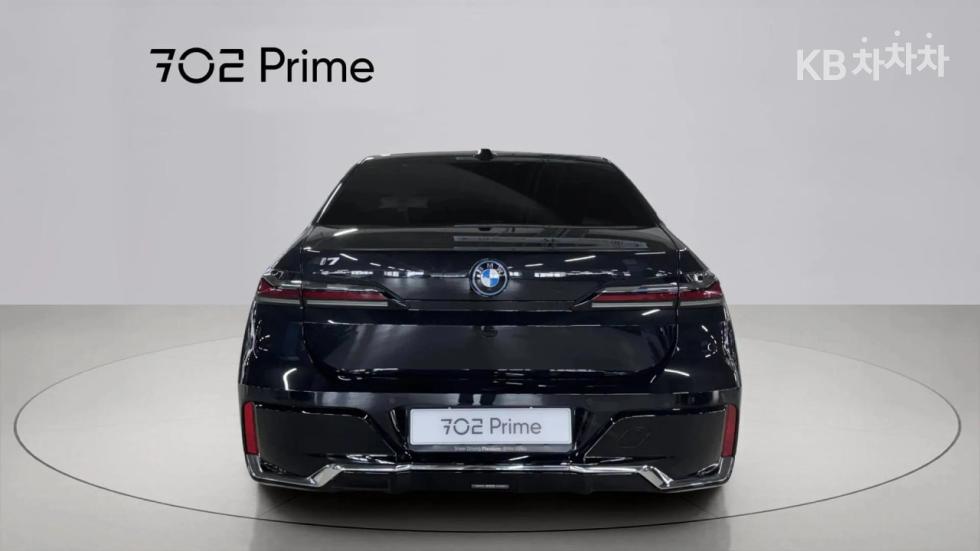 BMW i7 — miniaturë 4